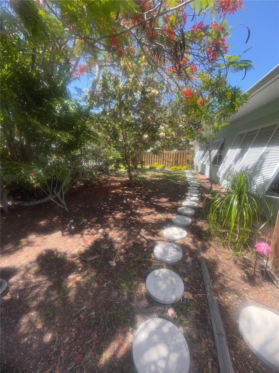 Image 12 of 18 For 428 Court Street