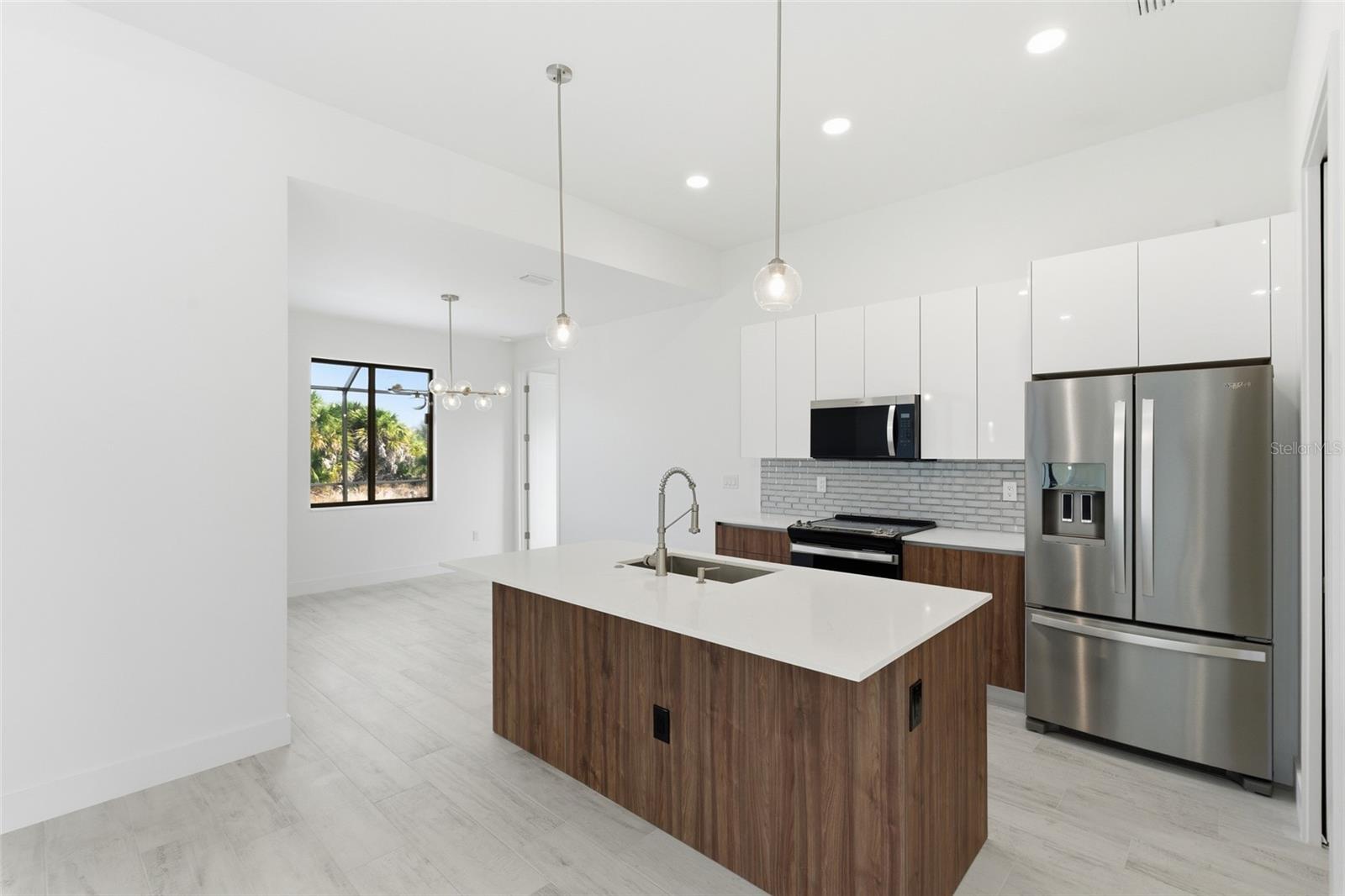 Image 11 of 67 For 10488 Van Wyck Terrace