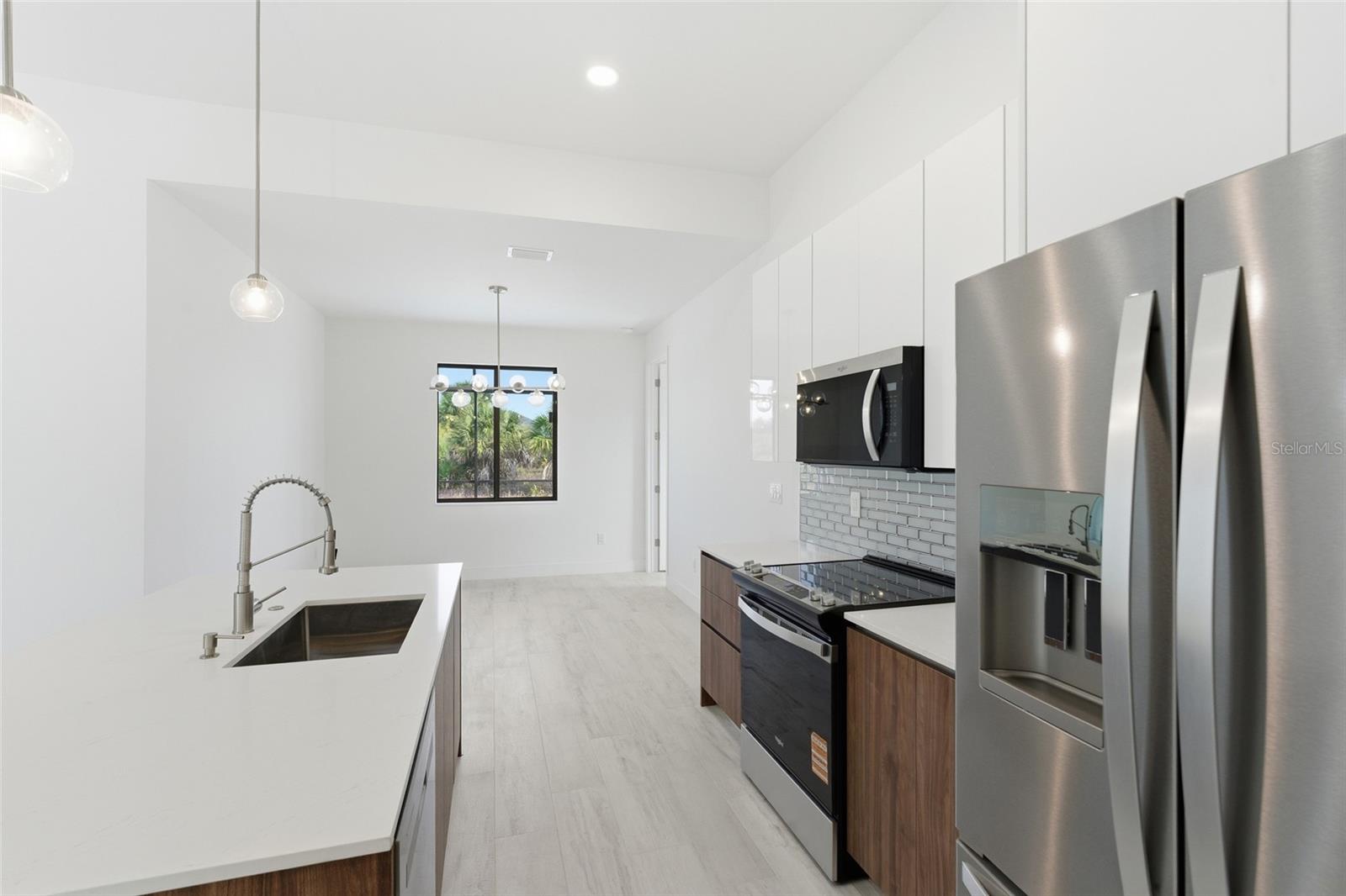 Image 12 of 67 For 10488 Van Wyck Terrace