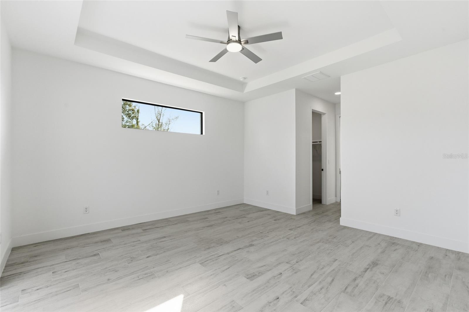 Image 18 of 67 For 10488 Van Wyck Terrace