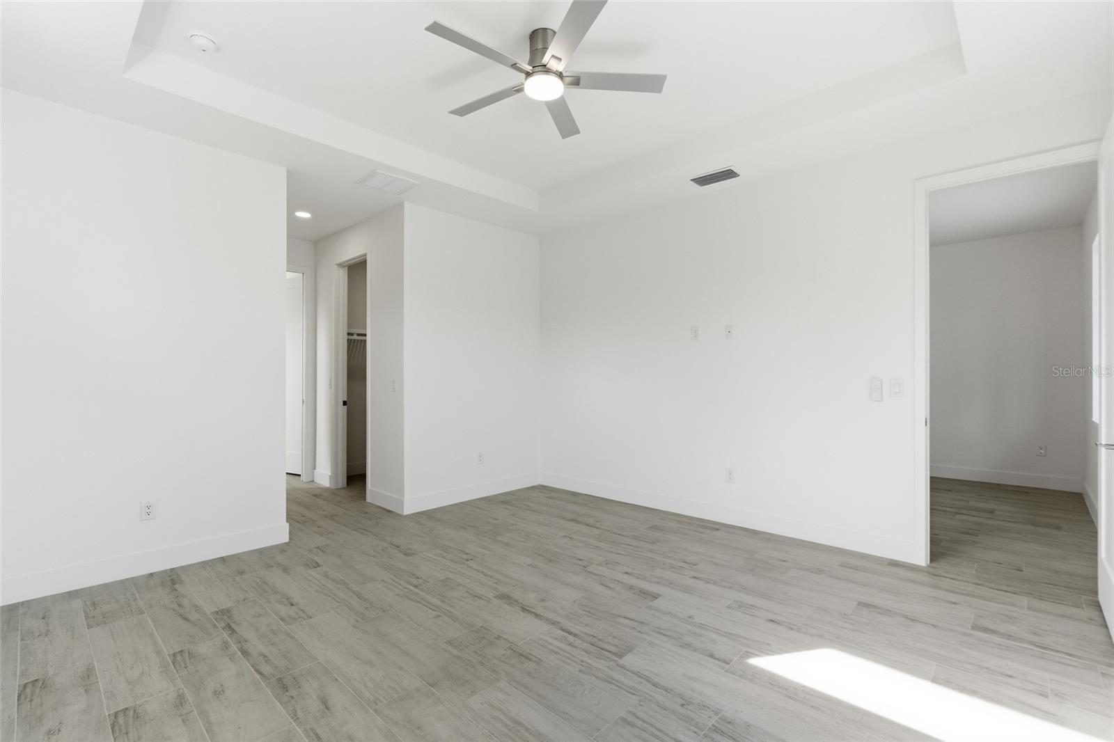 Image 21 of 67 For 10488 Van Wyck Terrace