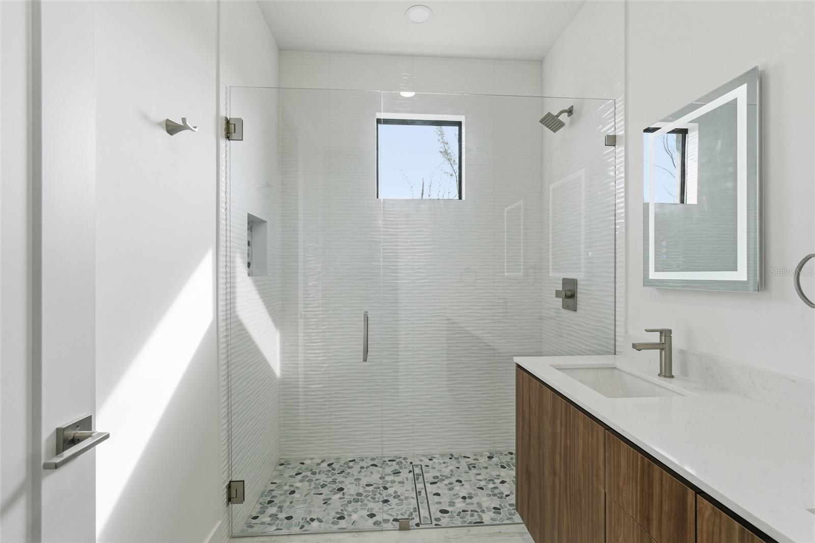 Image 23 of 67 For 10488 Van Wyck Terrace