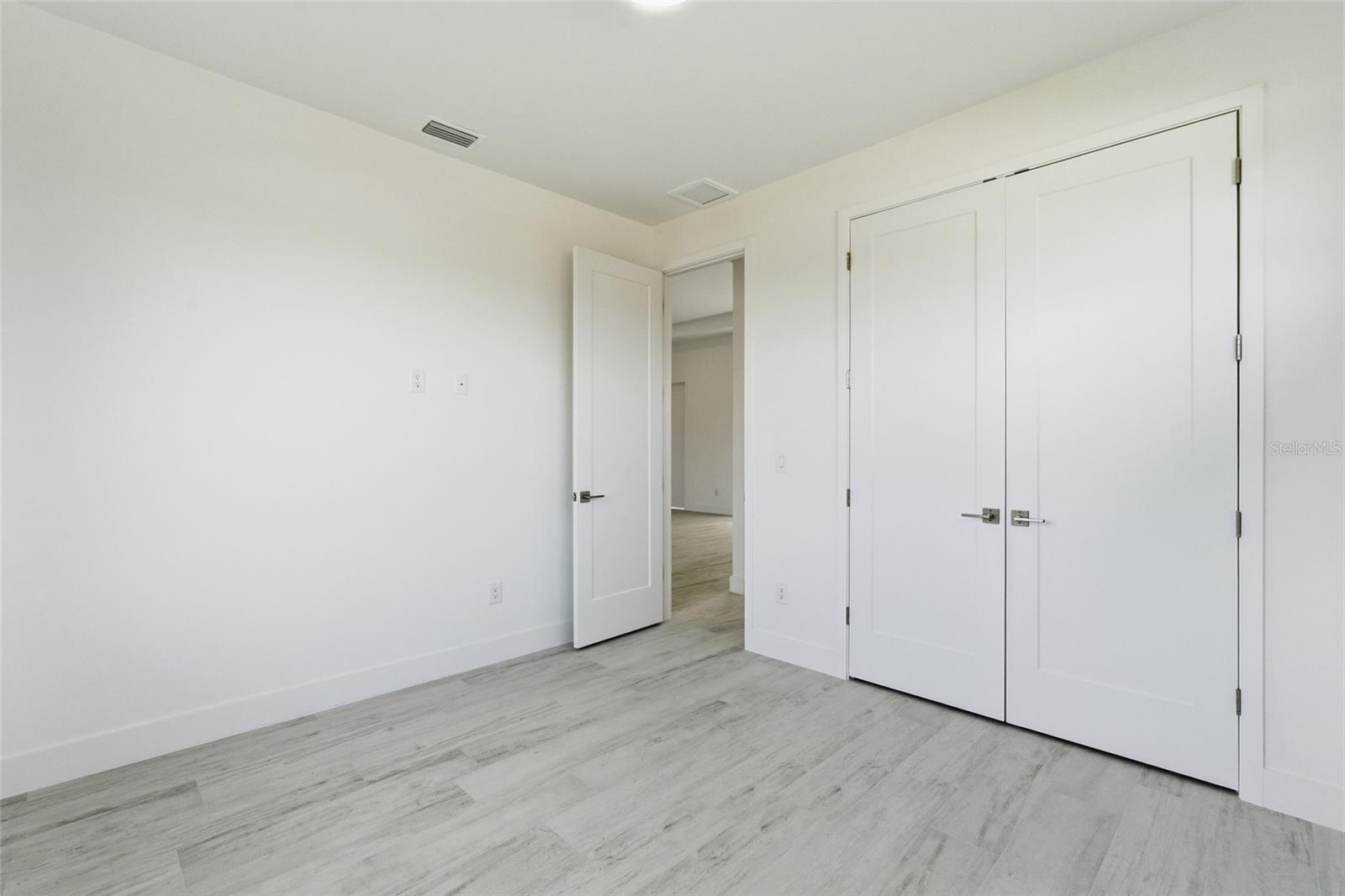 Image 32 of 67 For 10488 Van Wyck Terrace