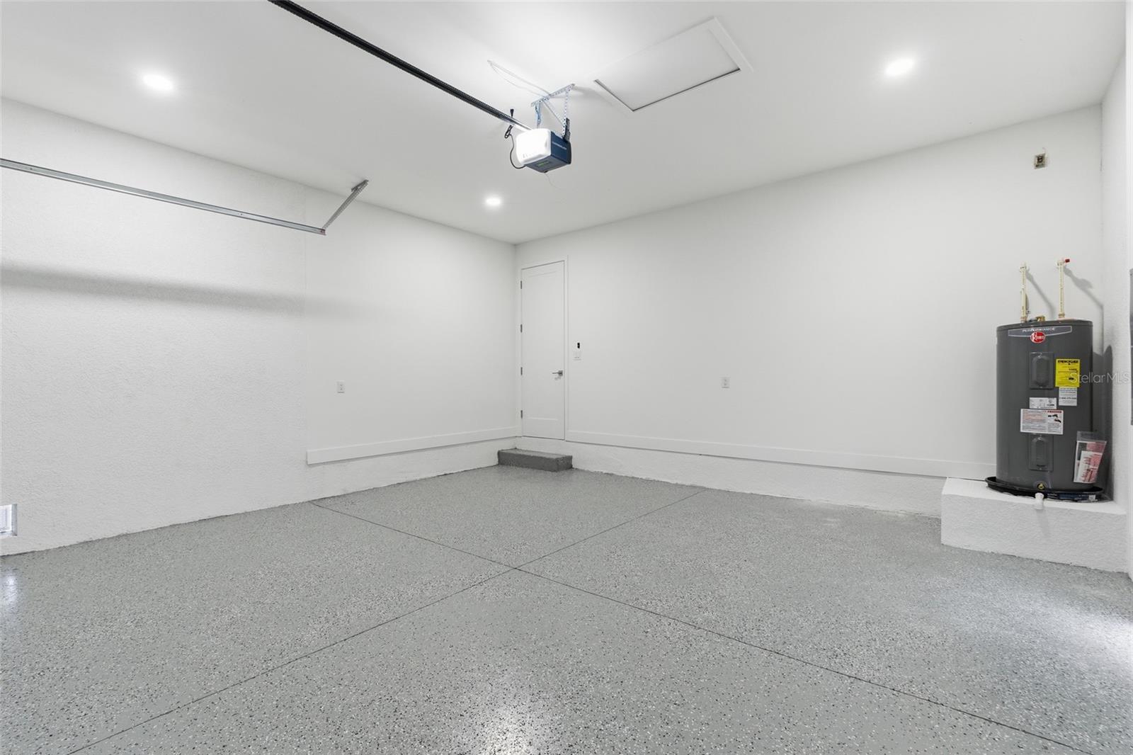 Image 35 of 67 For 10488 Van Wyck Terrace