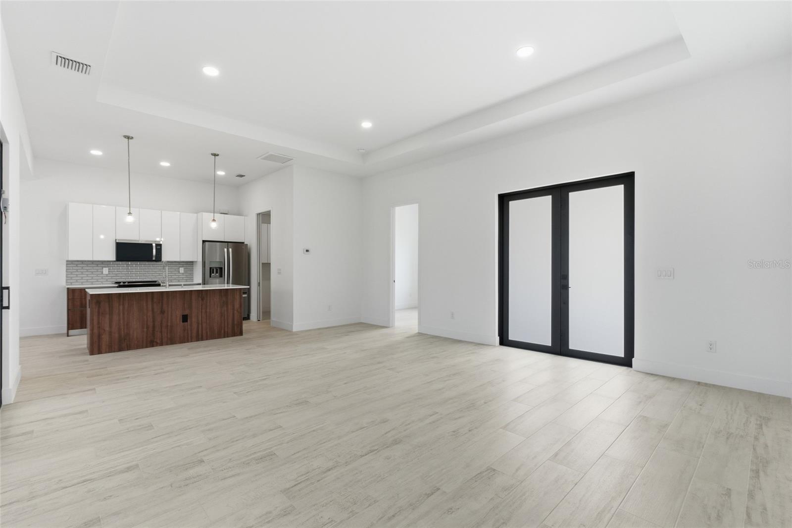 Image 4 of 67 For 10488 Van Wyck Terrace