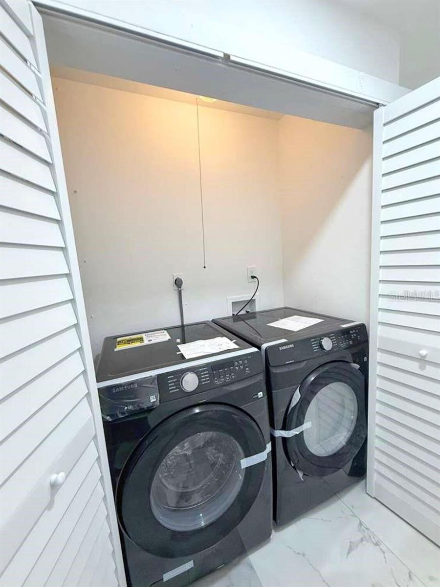 Image 13 of 15 For 1048 Newbern Street Ne