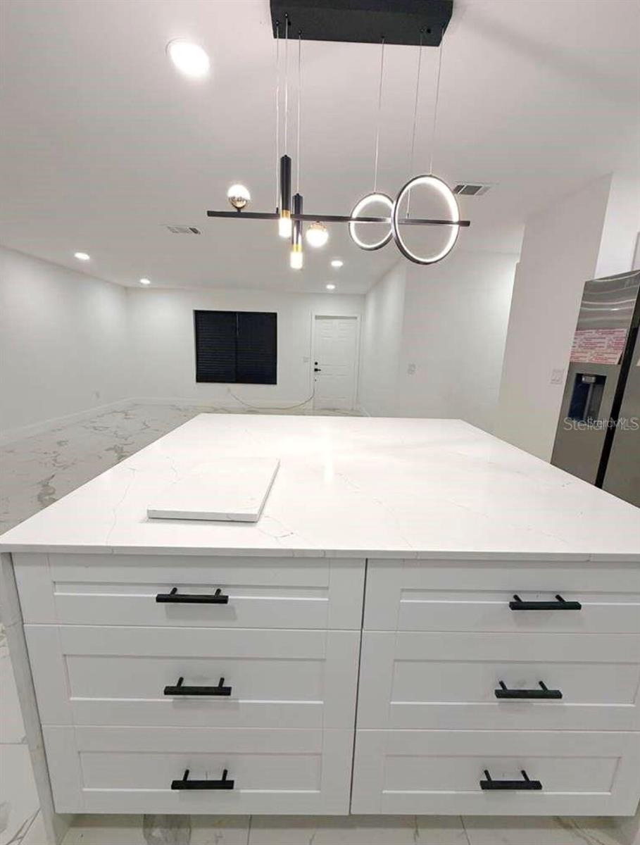 Image 3 of 15 For 1048 Newbern Street Ne