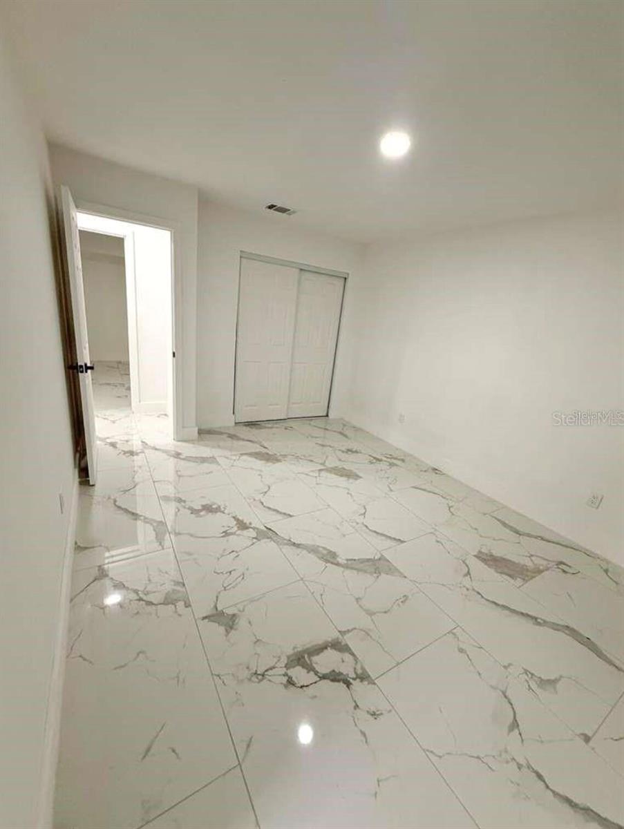 Image 5 of 15 For 1048 Newbern Street Ne