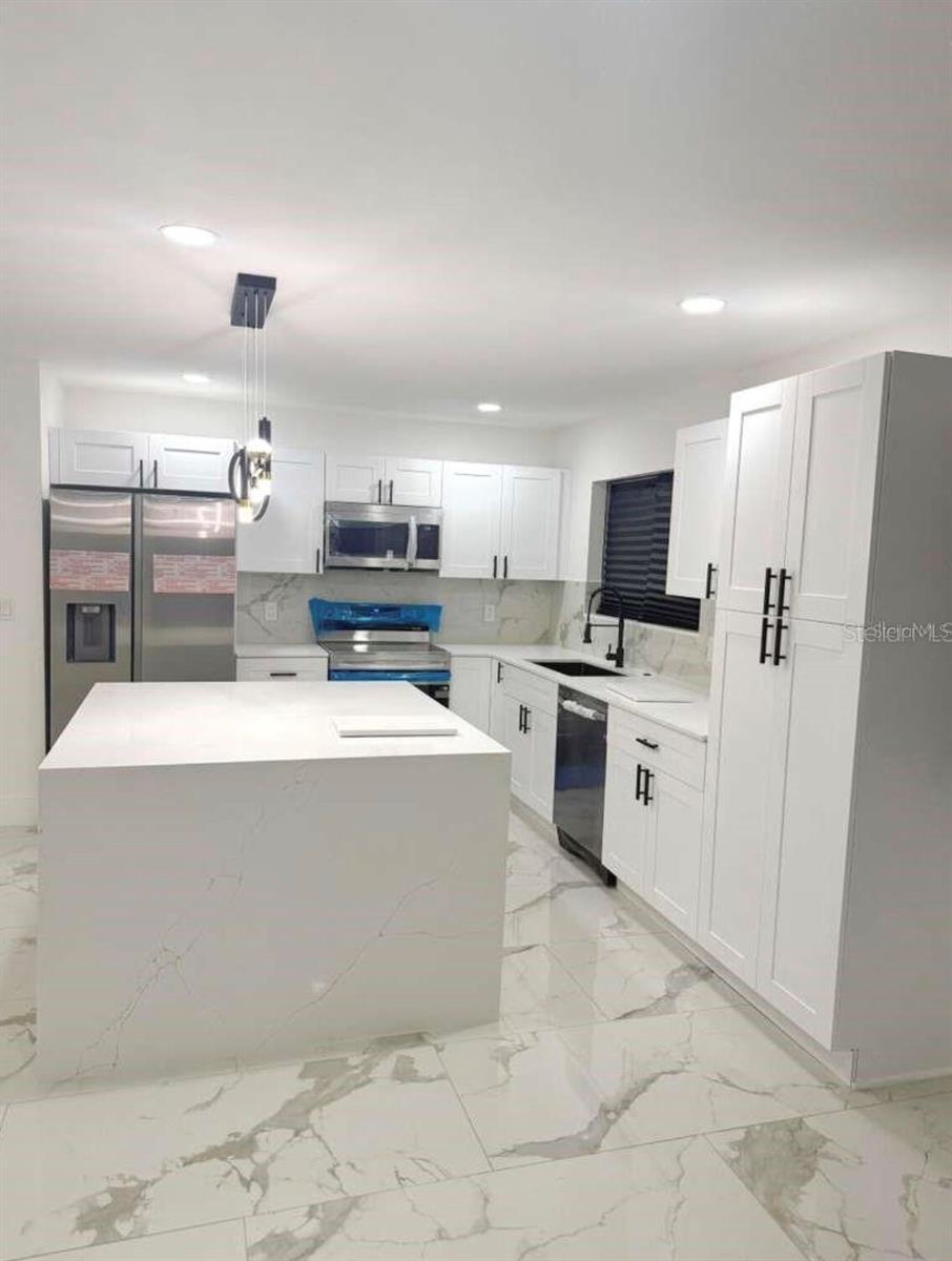 Image 6 of 15 For 1048 Newbern Street Ne