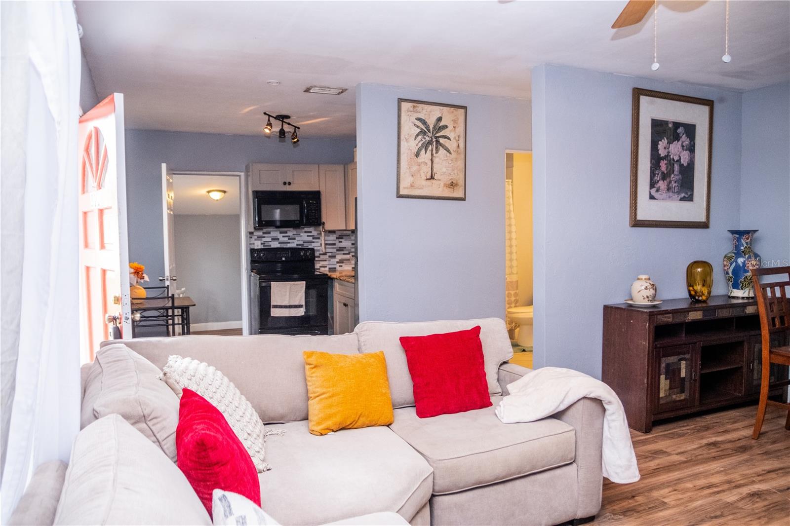 Image 4 of 8 For 313 Center Avenue