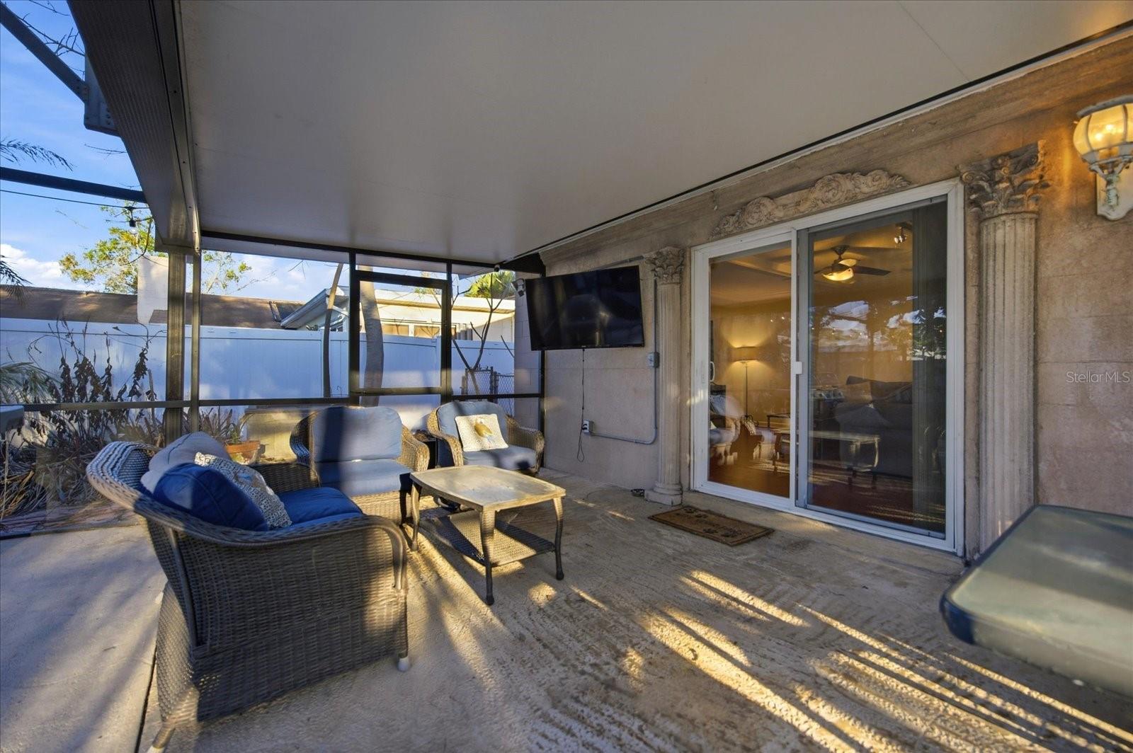 Image 18 of 26 For 2126 Hampton Circle