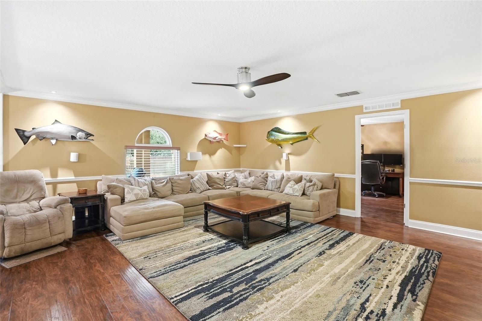 Image 14 of 53 For 467 Granite Circle