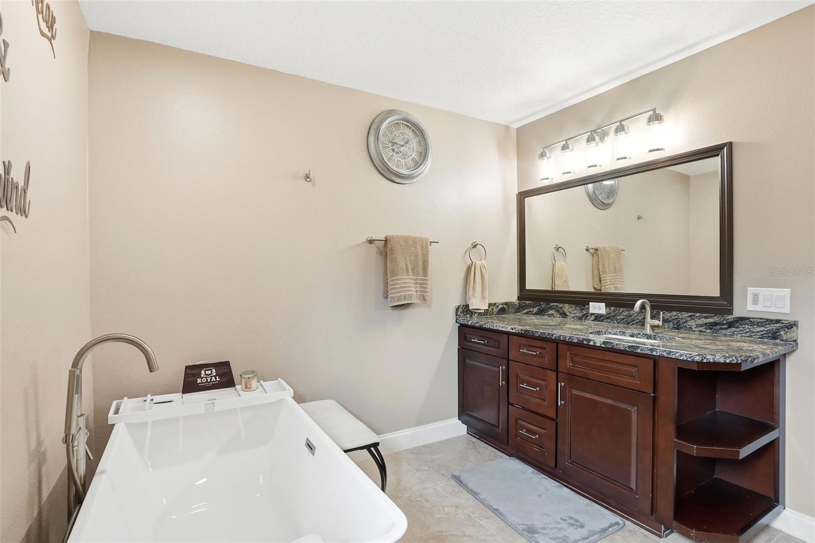 Image 29 of 53 For 467 Granite Circle