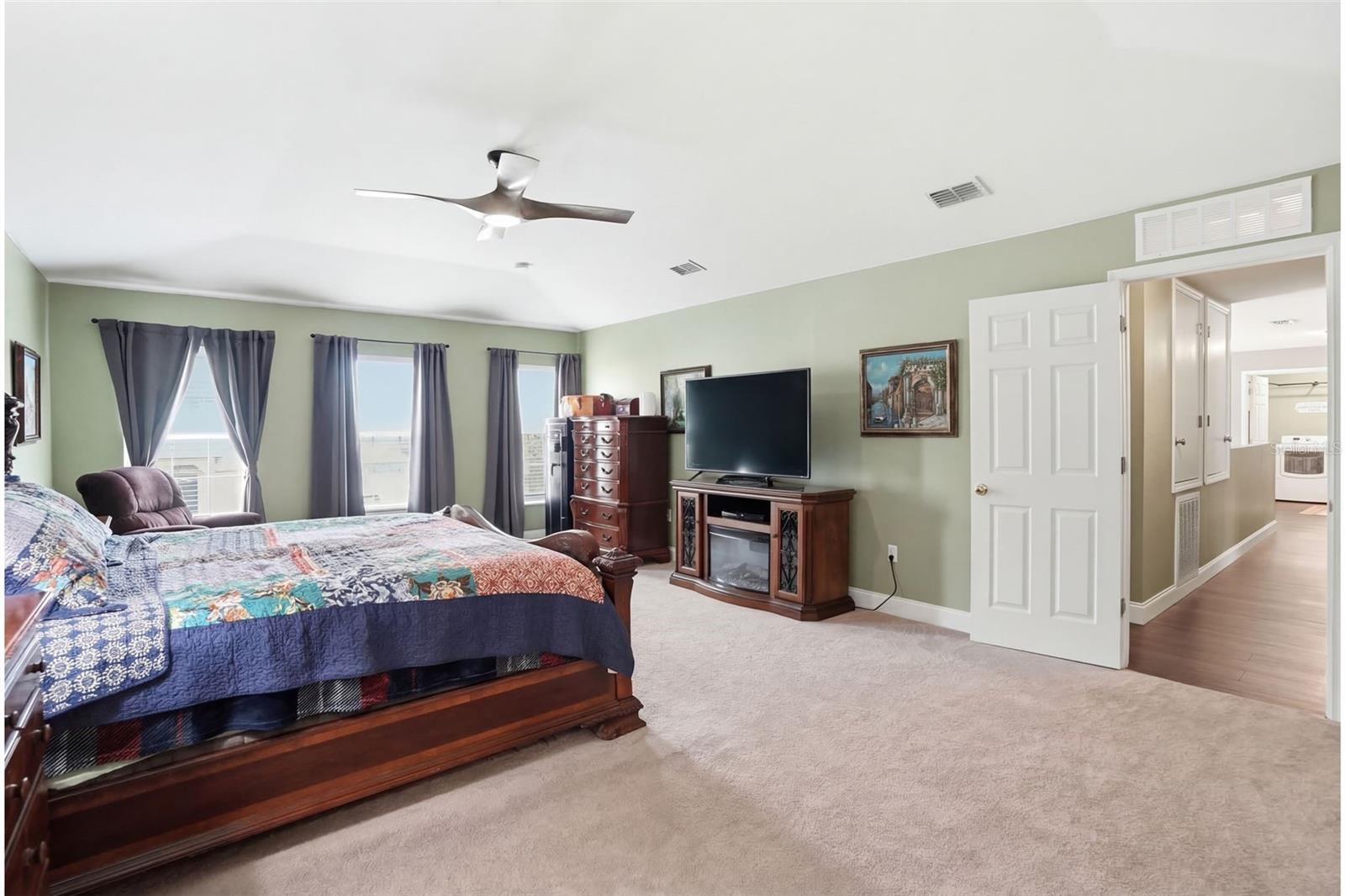 Image 32 of 53 For 467 Granite Circle