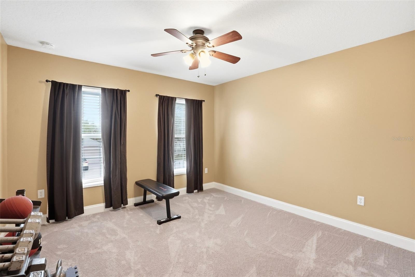 Image 33 of 53 For 467 Granite Circle