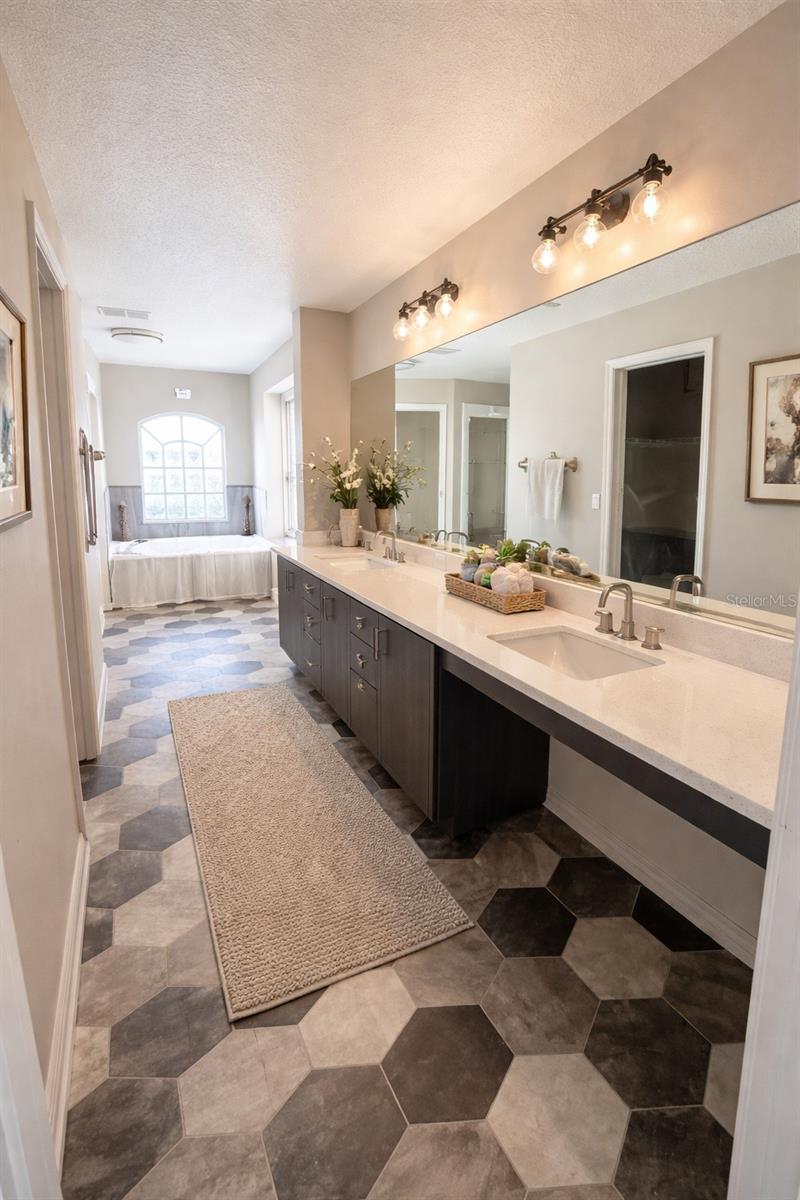 Image 8 of 12 For 14114 Abaco Isle Drive