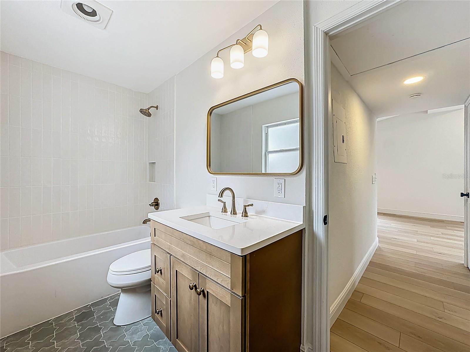 Image 17 of 28 For 1018 Dowd Avenue