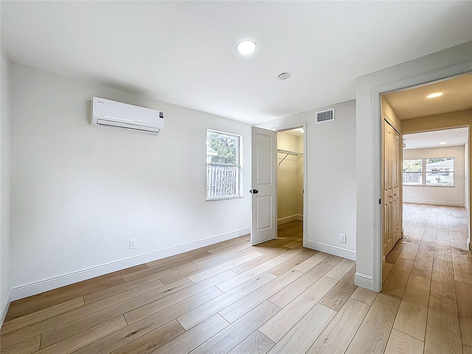 Image 19 of 28 For 1018 Dowd Avenue