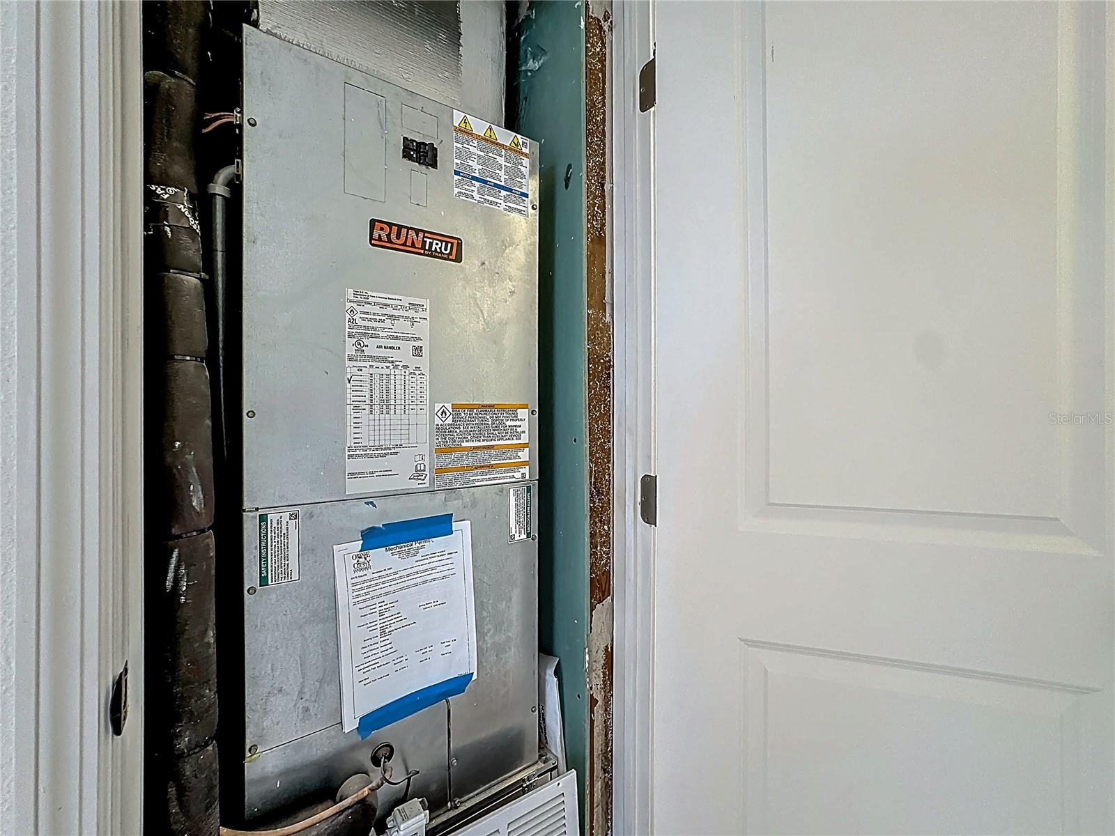 Image 21 of 28 For 1018 Dowd Avenue