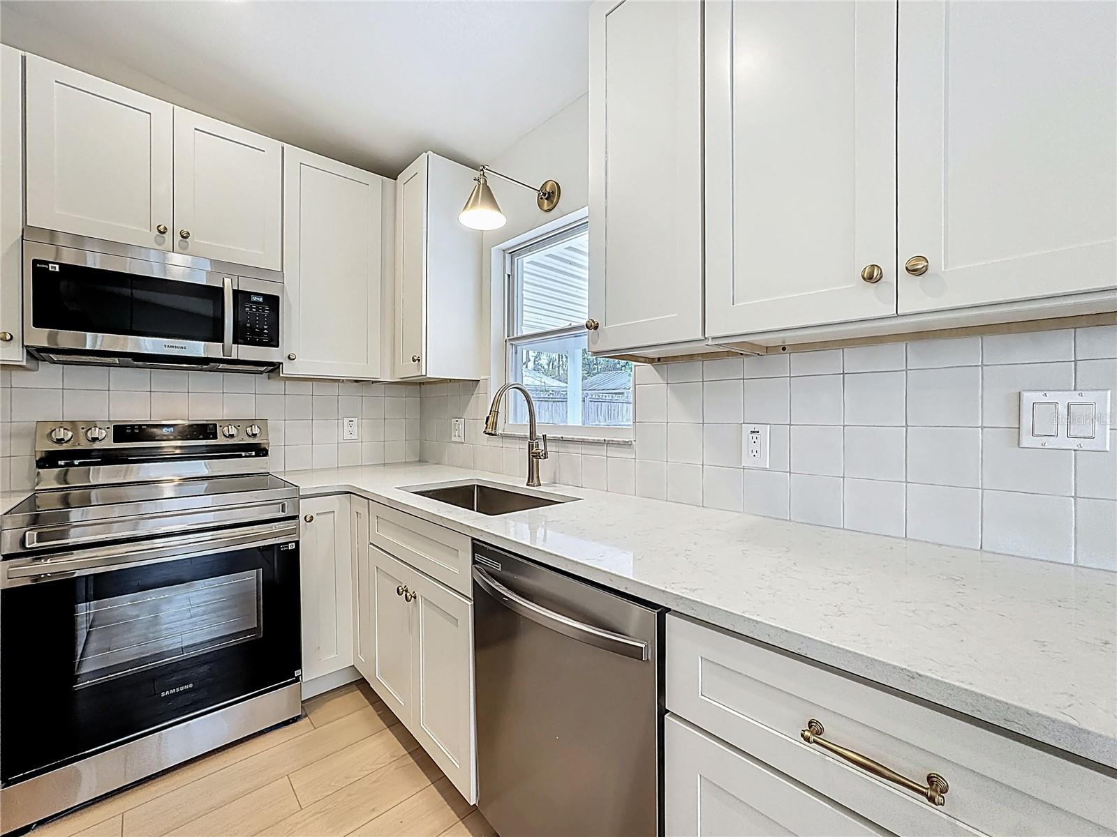 Image 7 of 28 For 1018 Dowd Avenue