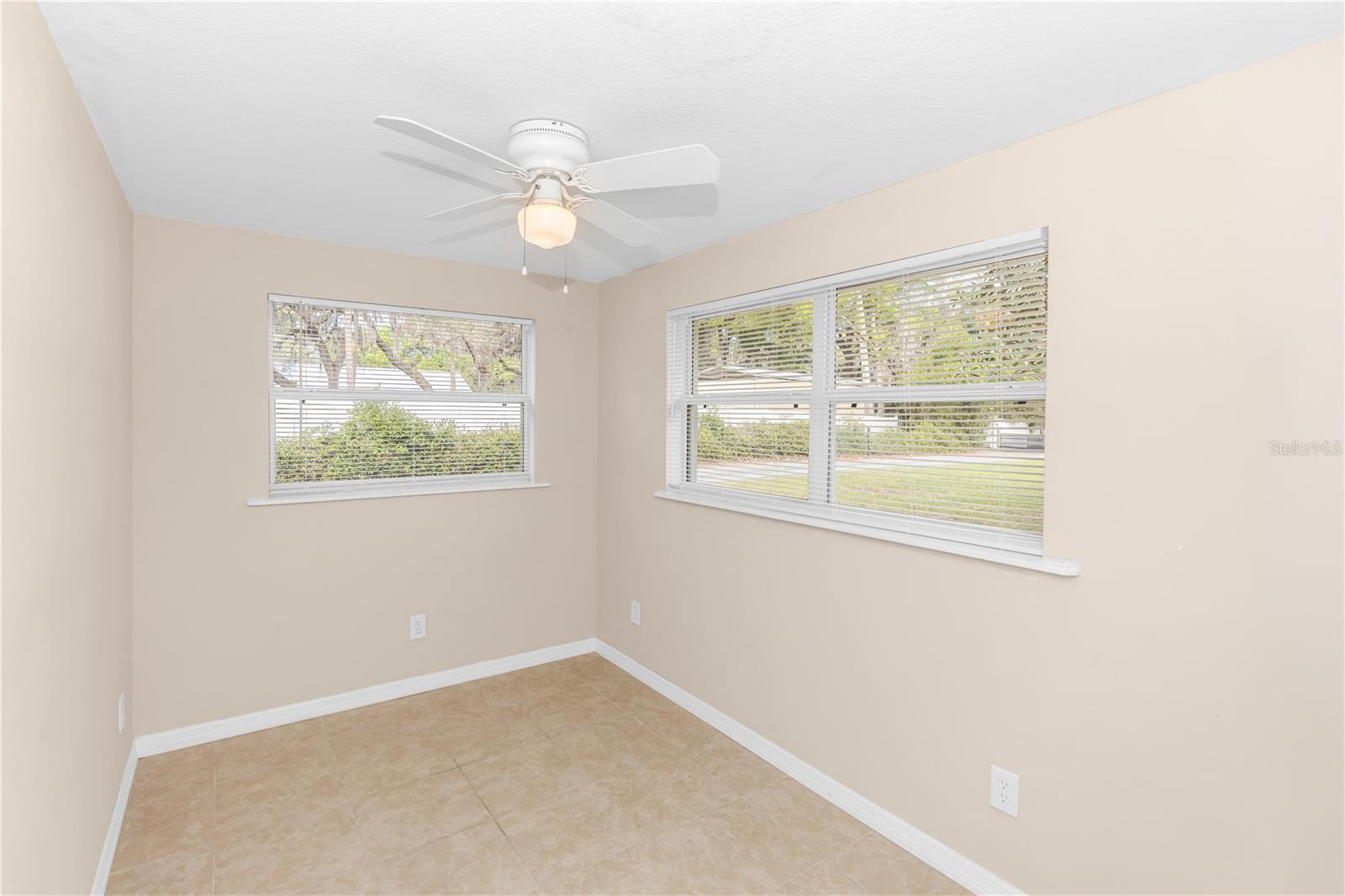 Image 13 of 26 For 885 Wisconsin Avenue