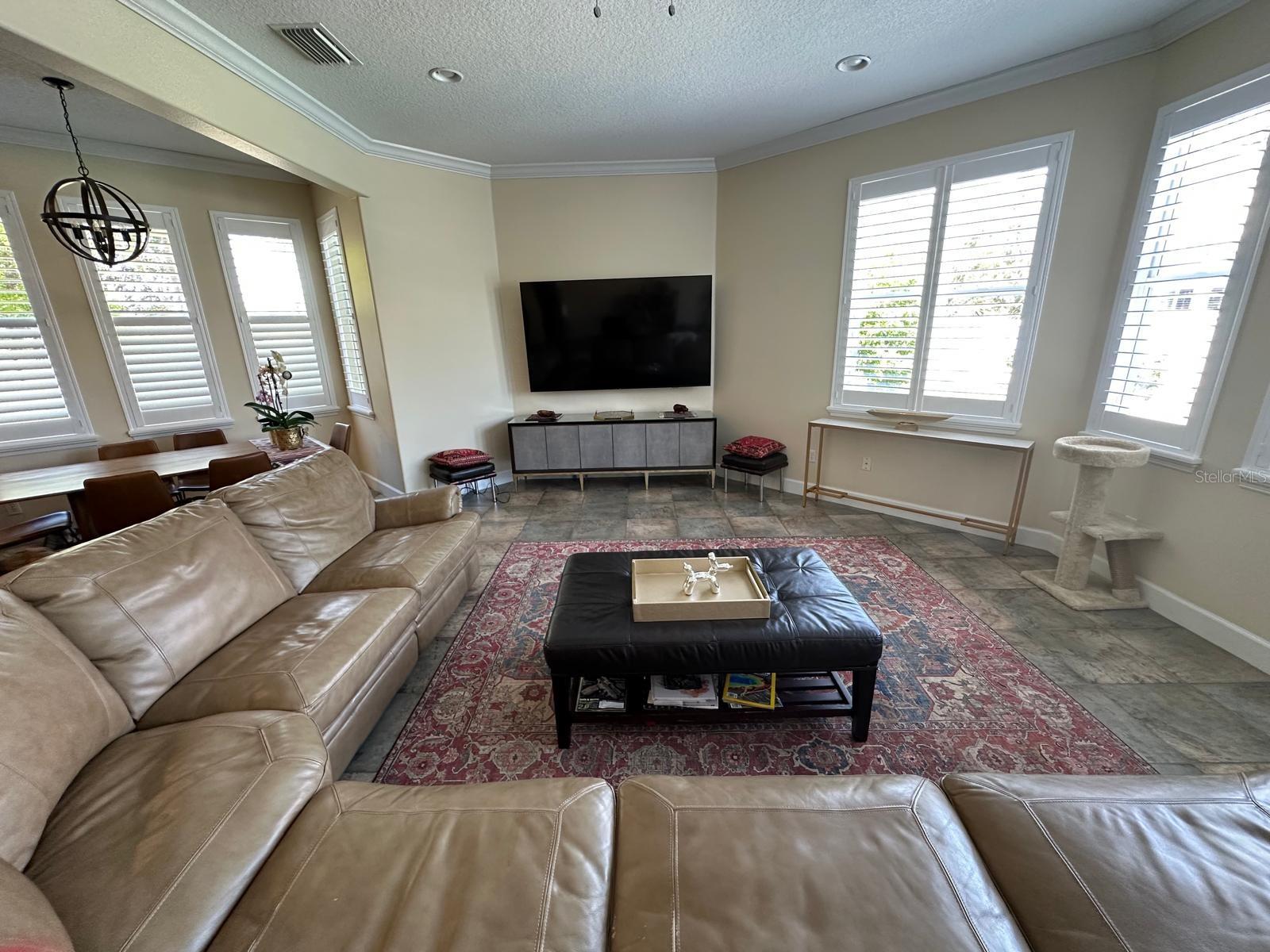 Image 12 of 41 For 8734 Crestgate Circle