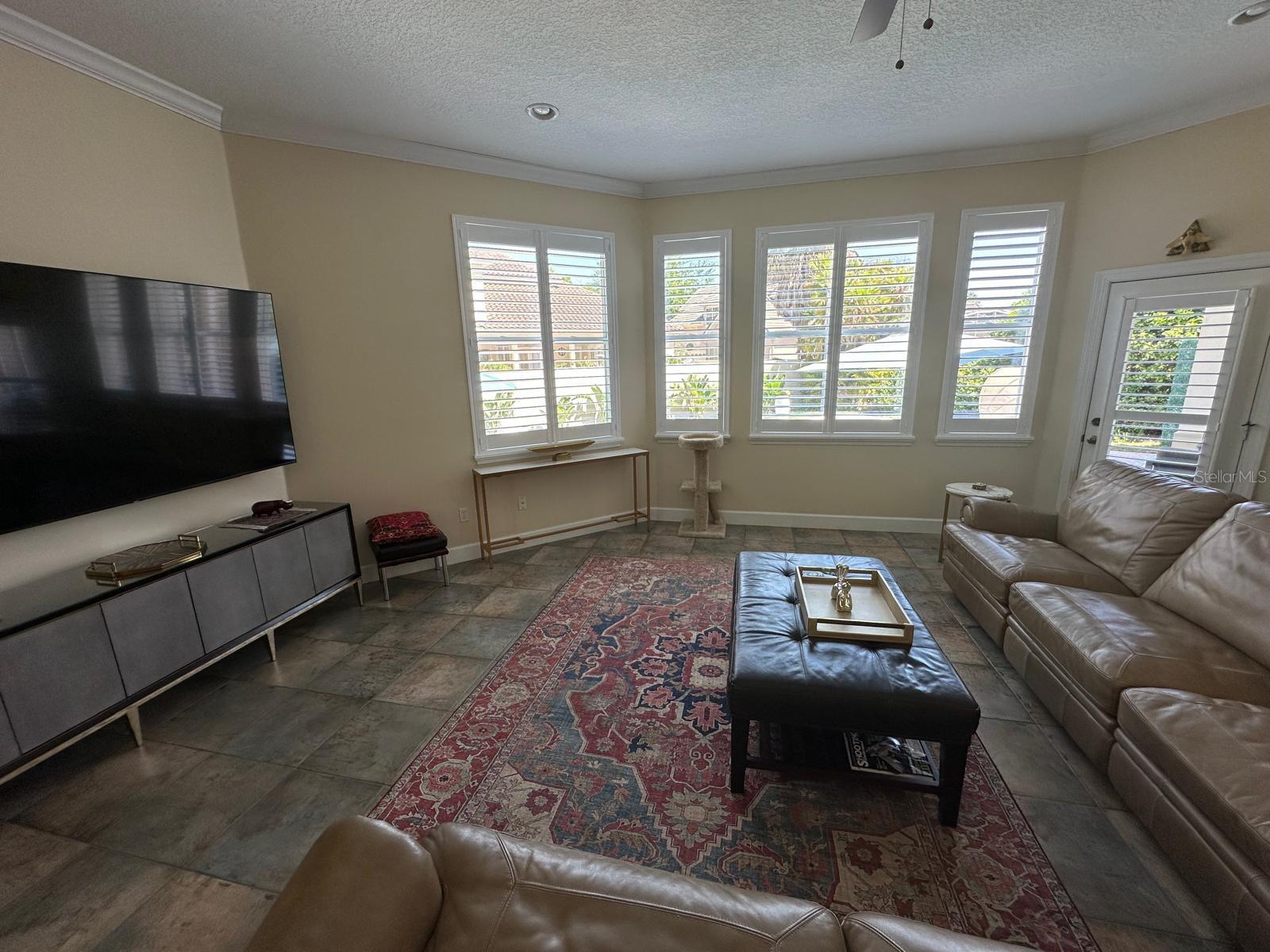 Image 13 of 41 For 8734 Crestgate Circle