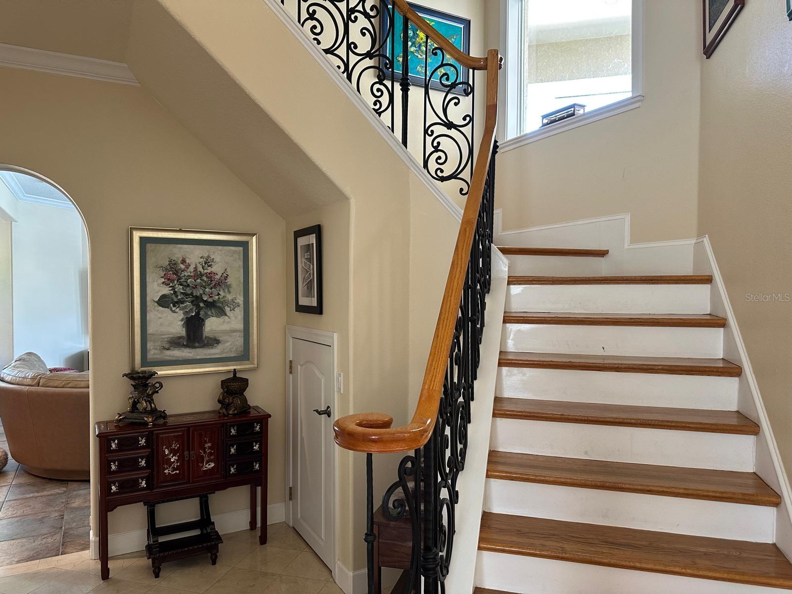 Image 19 of 41 For 8734 Crestgate Circle