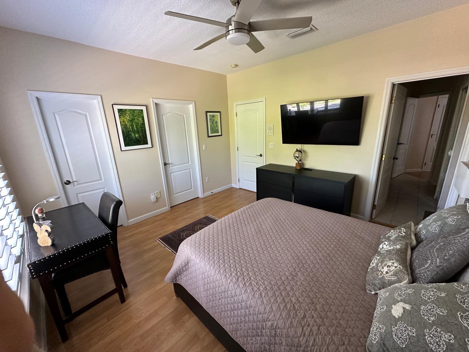 Image 25 of 41 For 8734 Crestgate Circle