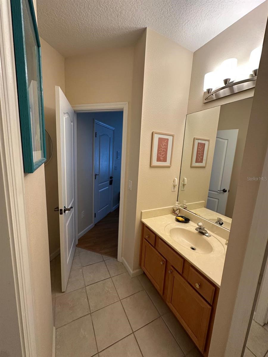 Image 26 of 41 For 8734 Crestgate Circle