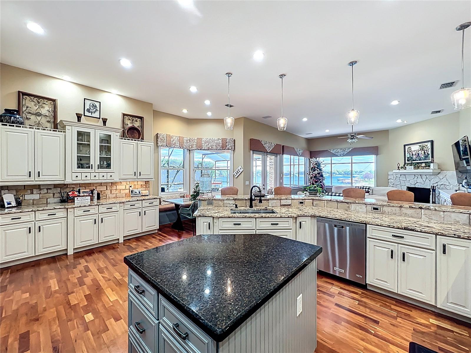 Image 20 of 78 For 1412 Johns Cove Lane