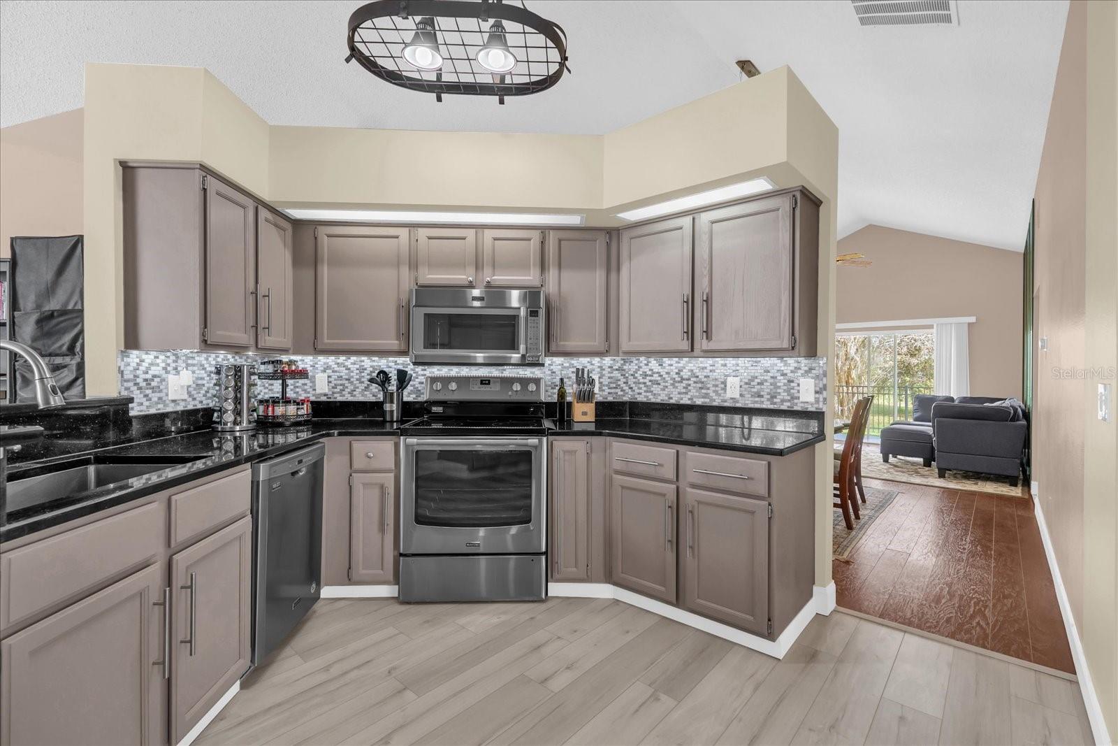 Image 14 of 34 For 739 Virginia Woods Lane