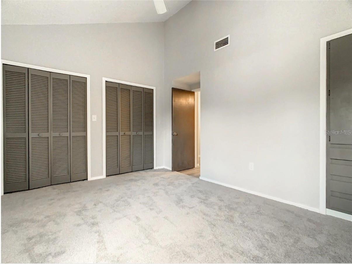 Image 10 of 13 For 5329 Blue Grass Street