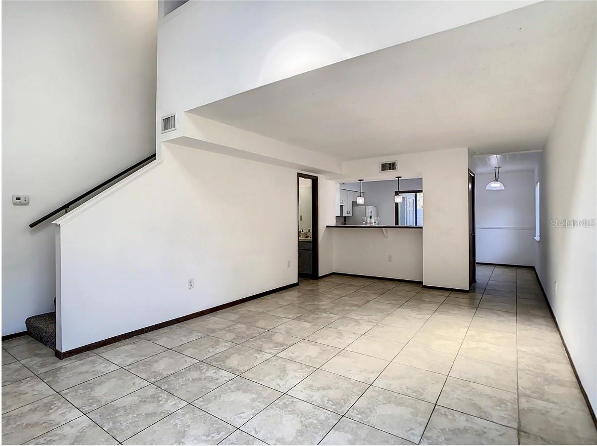 Image 4 of 13 For 5329 Blue Grass Street