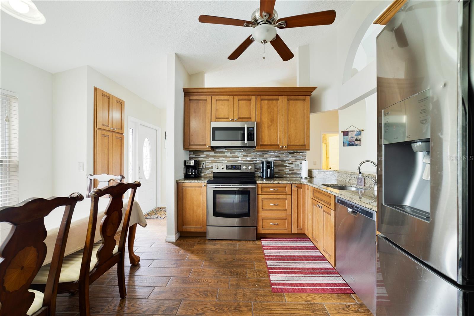 Image 4 of 20 For 213 Sunset Ct