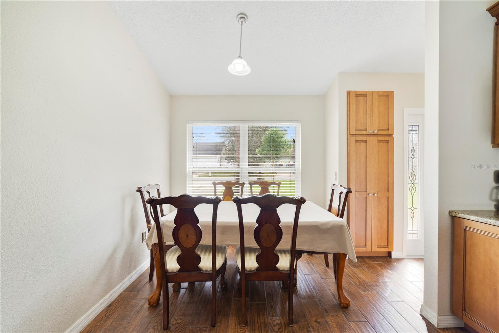 Image 5 of 20 For 213 Sunset Ct