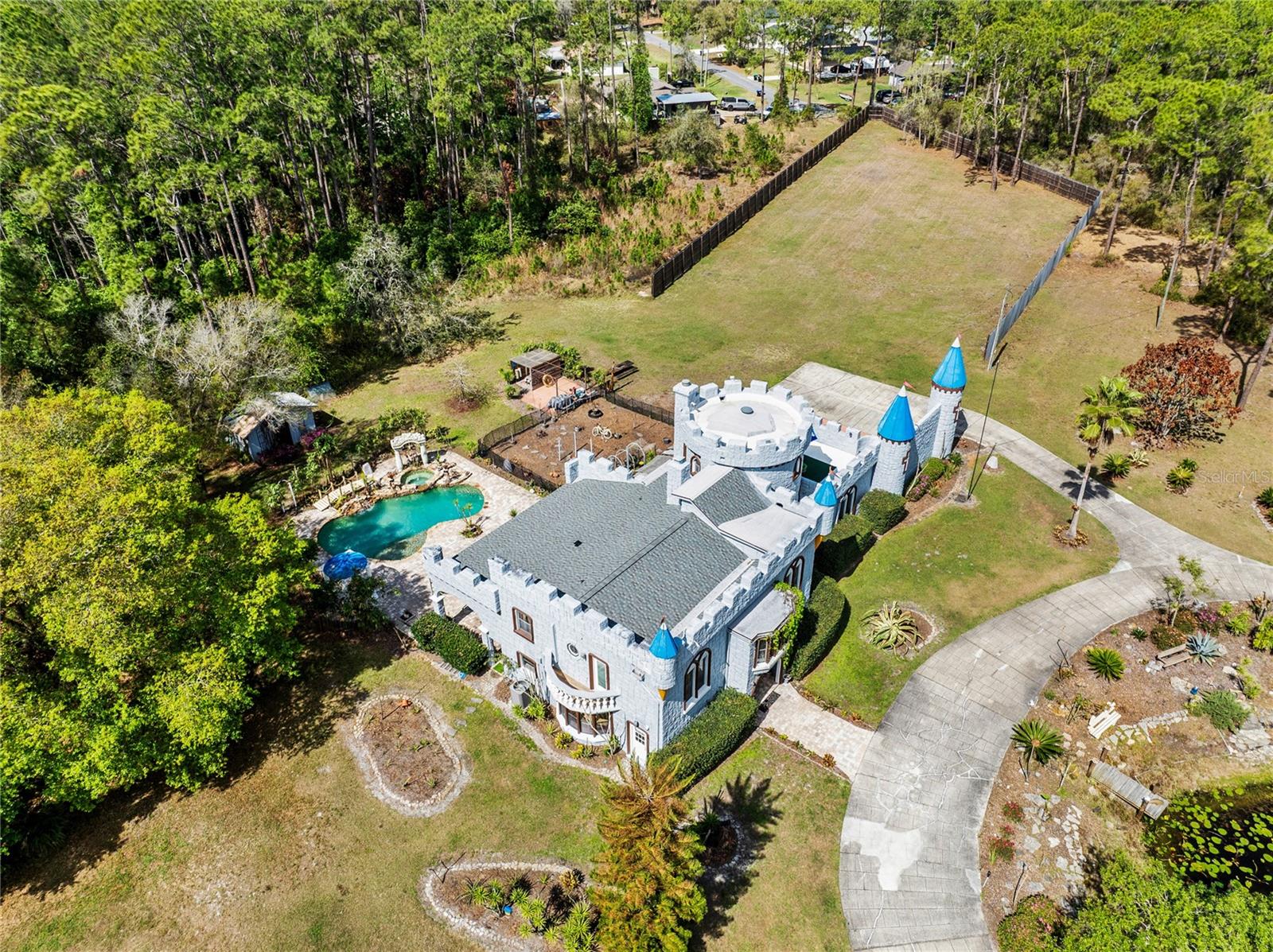 Image 53 of 64 For 14502 Scotch Pine Court