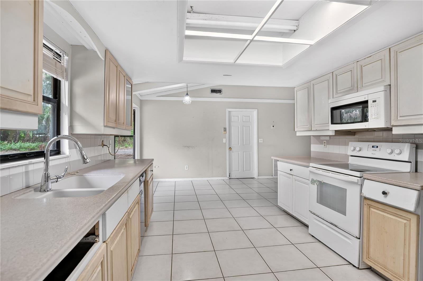 Image 10 of 38 For 599 Lake Geneva Road