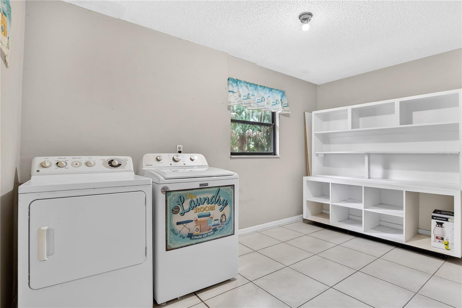 Image 13 of 38 For 599 Lake Geneva Road