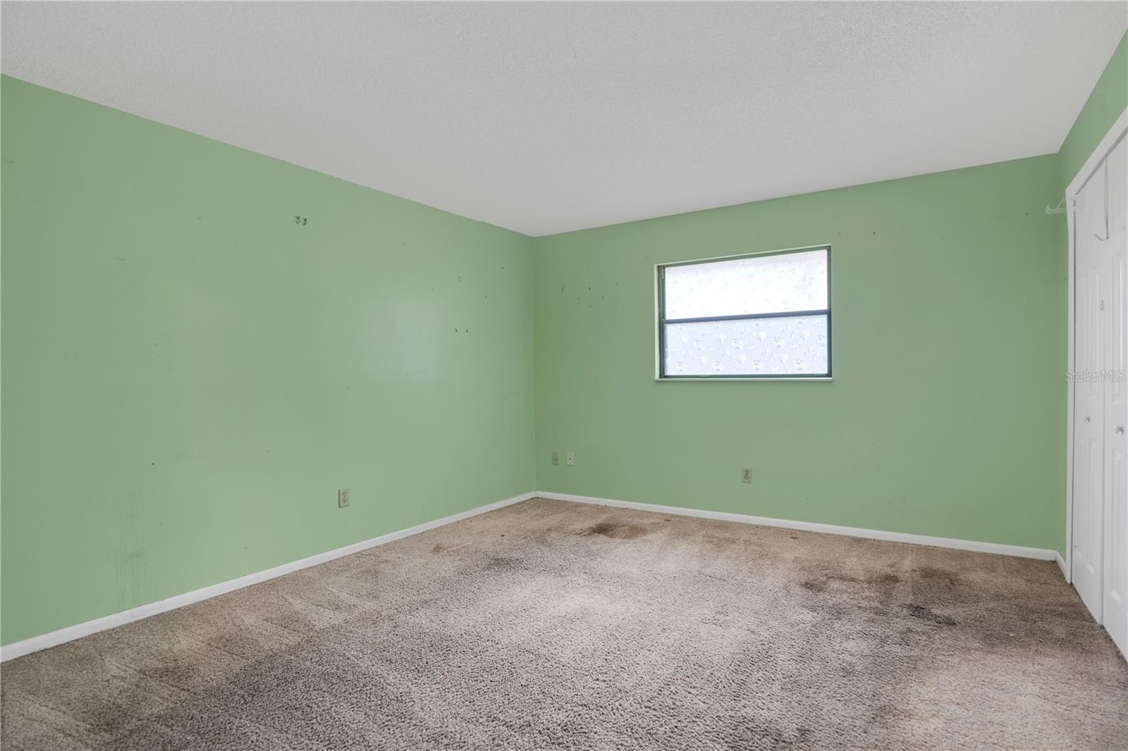 Image 18 of 38 For 599 Lake Geneva Road