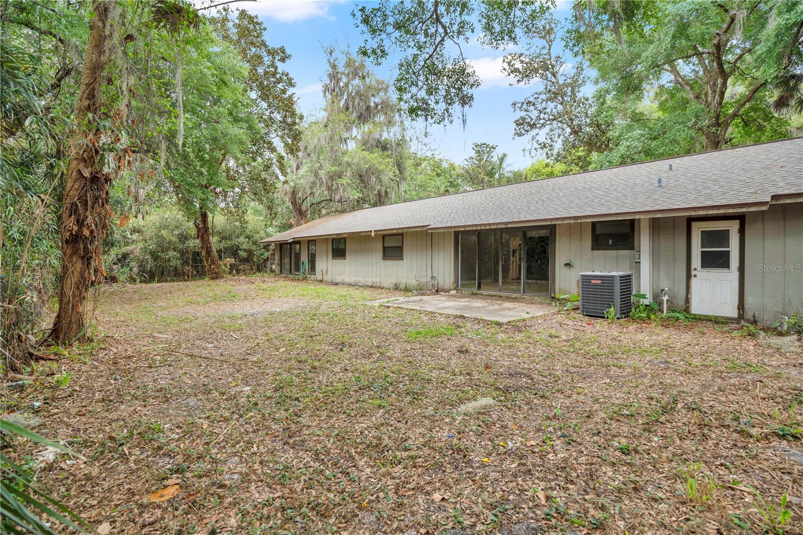 Image 23 of 38 For 599 Lake Geneva Road