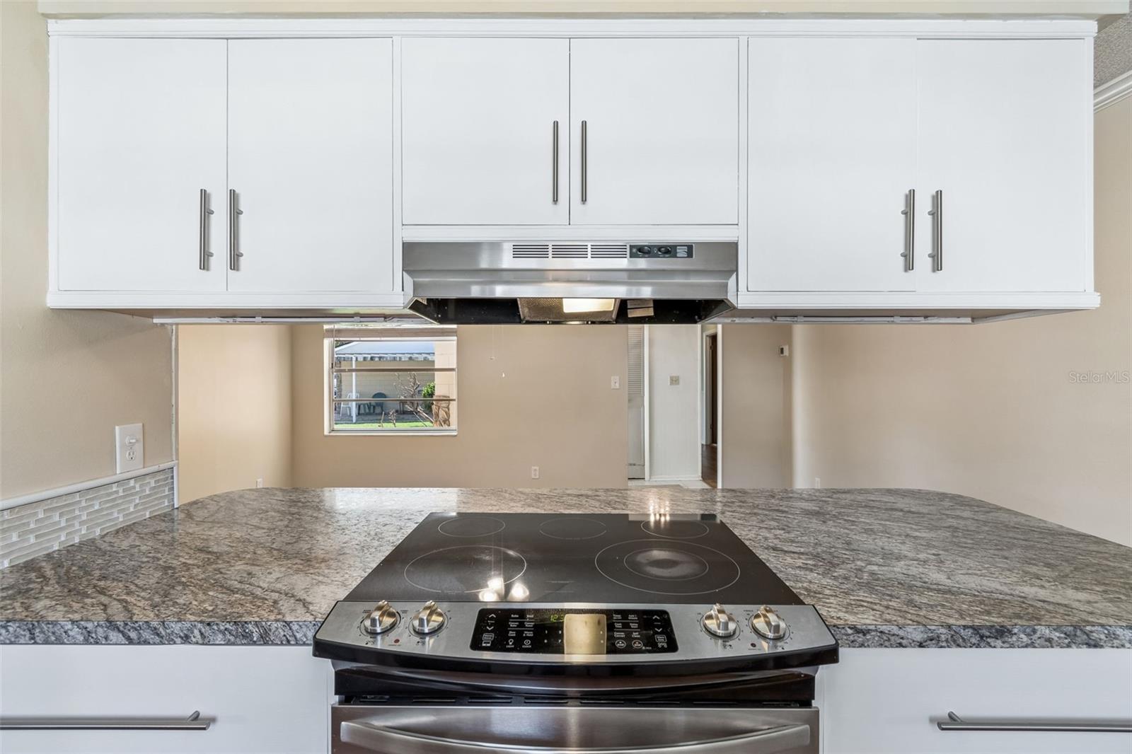 Image 11 of 52 For 5236 Tangerine Avenue