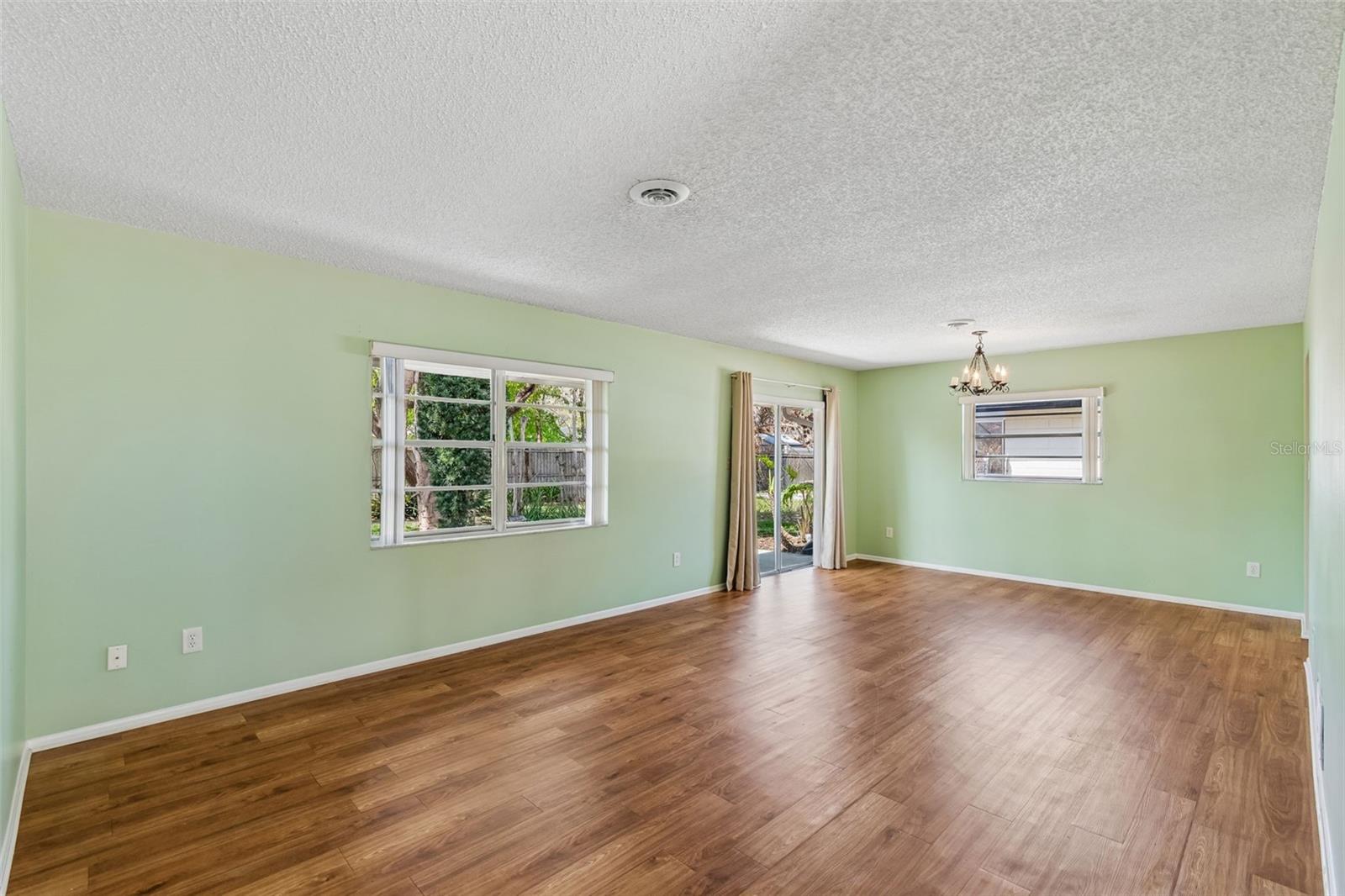 Image 12 of 52 For 5236 Tangerine Avenue