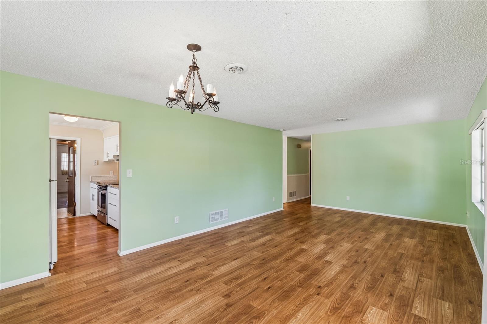 Image 14 of 52 For 5236 Tangerine Avenue