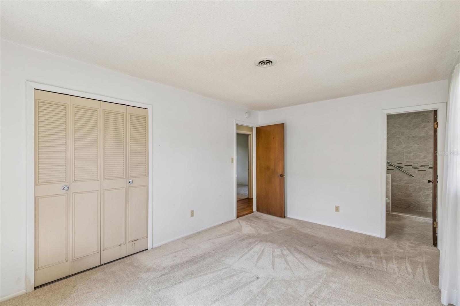 Image 17 of 52 For 5236 Tangerine Avenue