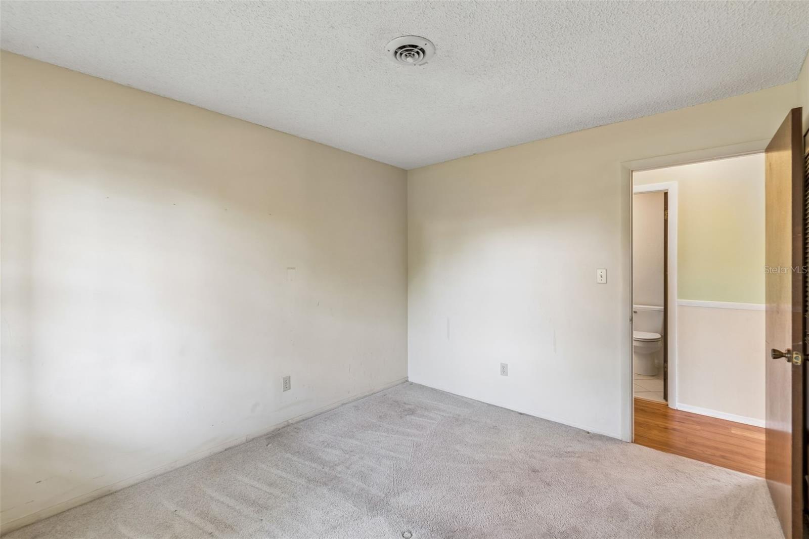 Image 24 of 52 For 5236 Tangerine Avenue