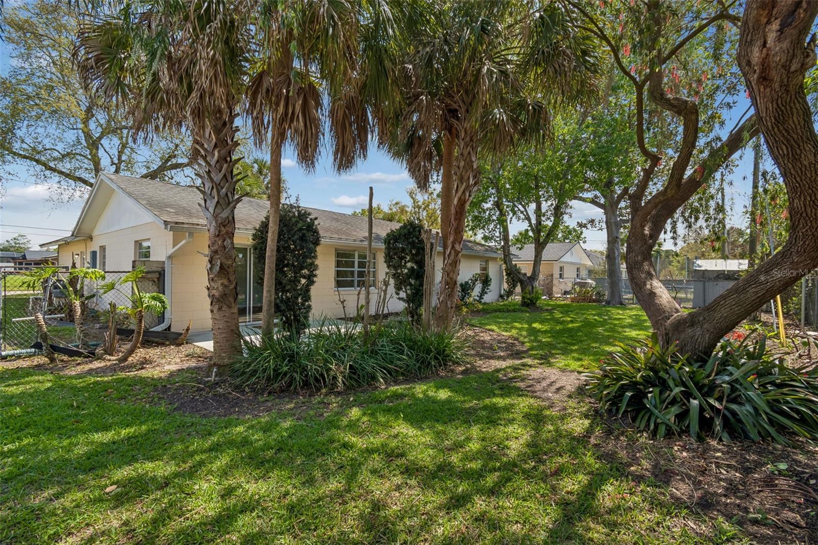 Image 36 of 52 For 5236 Tangerine Avenue