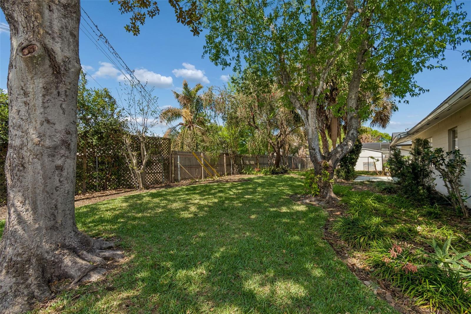 Image 38 of 52 For 5236 Tangerine Avenue