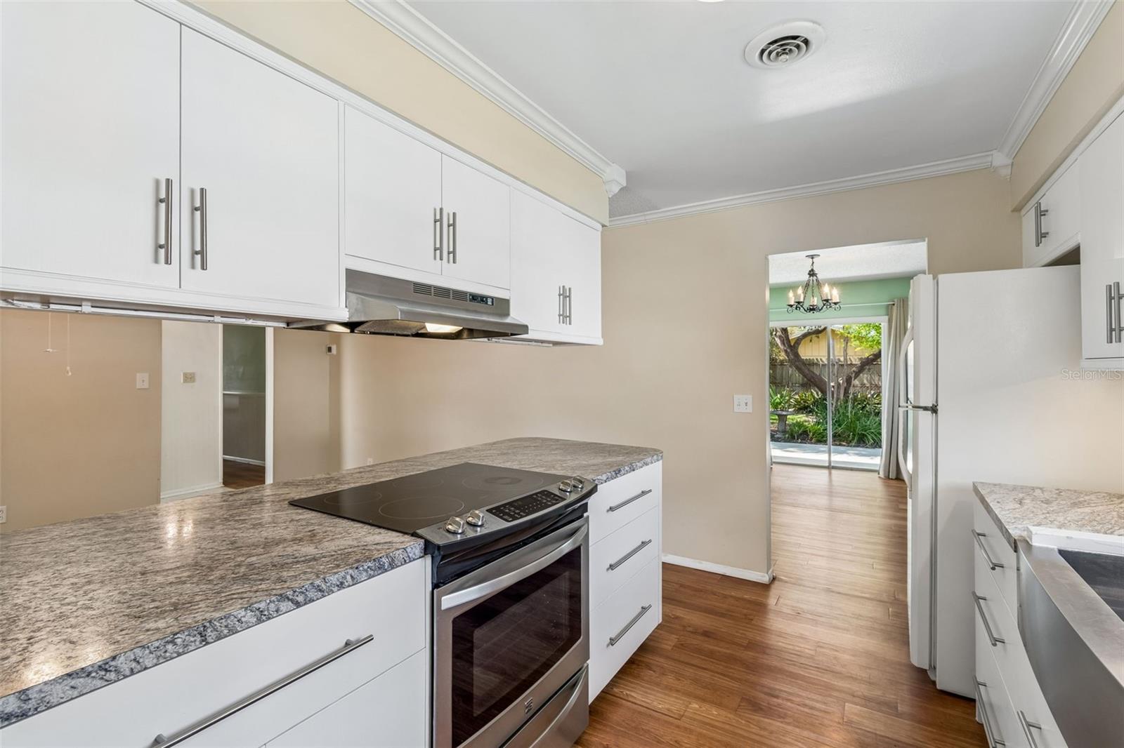 Image 8 of 52 For 5236 Tangerine Avenue