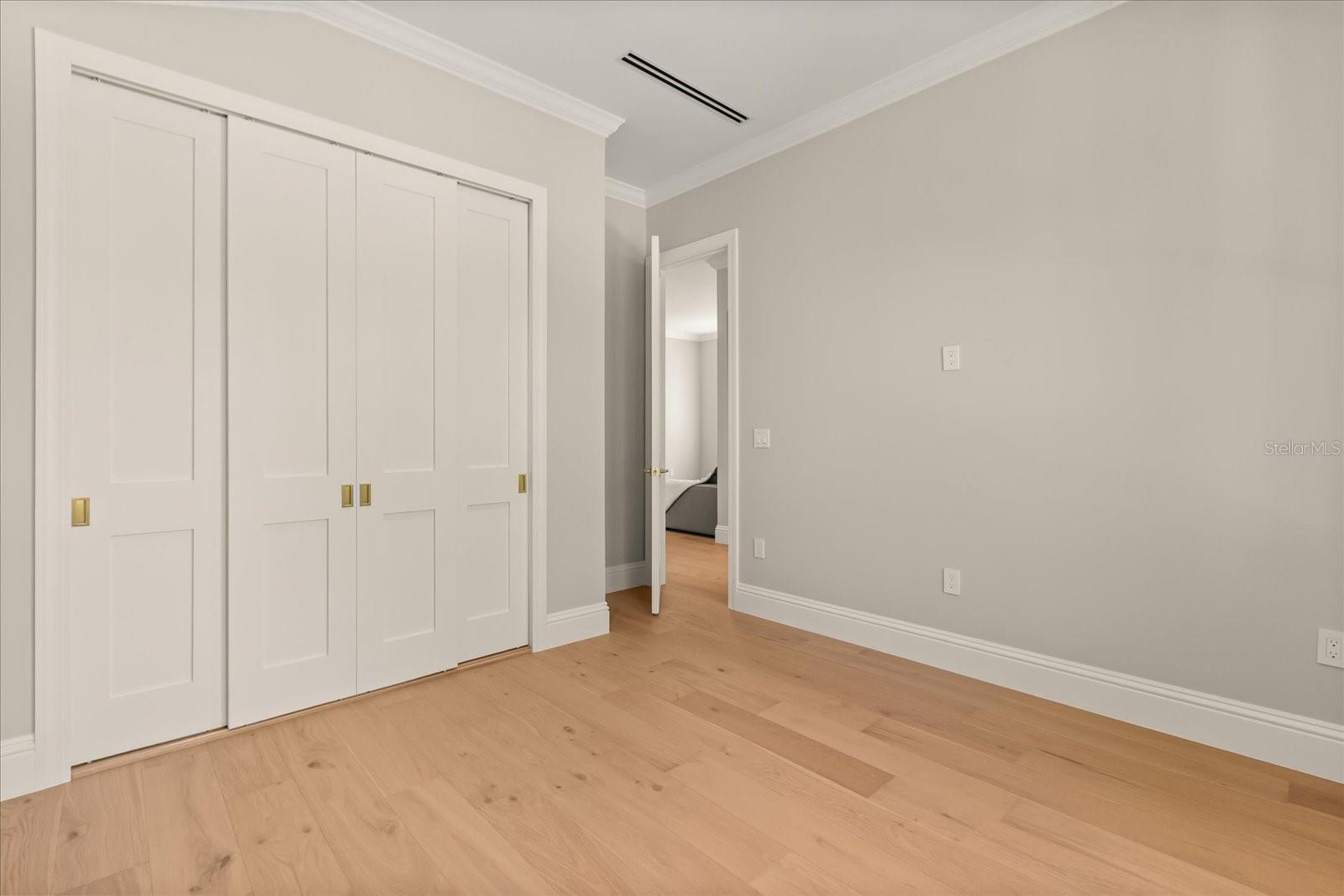 Image 25 of 33 For 1006 Harwood Street